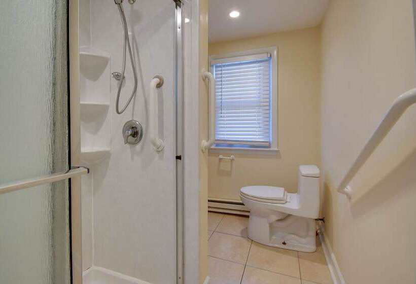 Majestic Hotel & Apartments