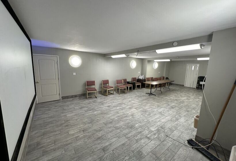 Мотель Rodeway Inn