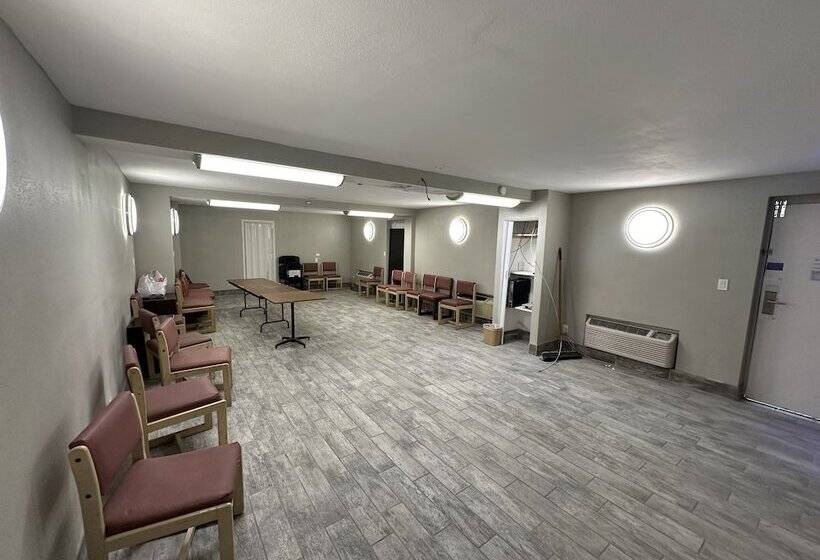 Мотель Rodeway Inn