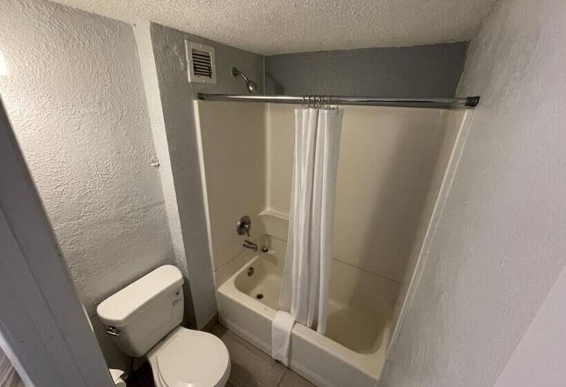 Мотель Rodeway Inn