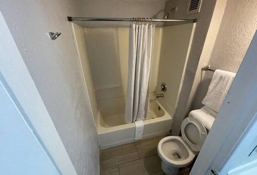 Мотель Rodeway Inn