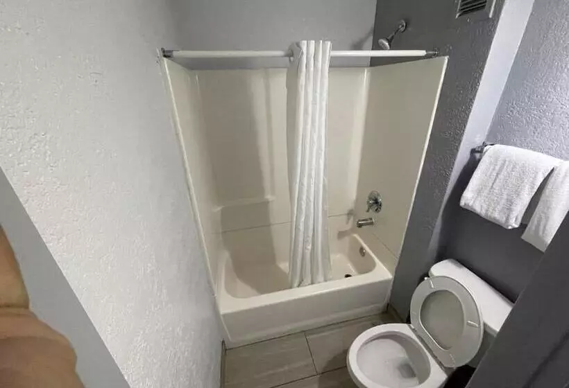 مُتل Rodeway Inn