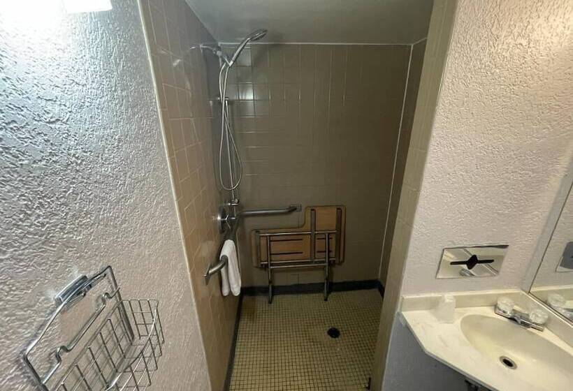 Мотель Rodeway Inn