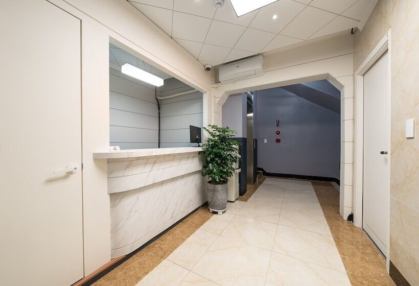 汽车旅馆  Sinchon Rich