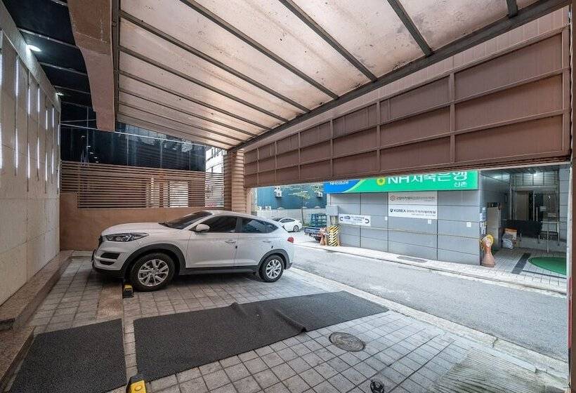 汽车旅馆  Sinchon Rich