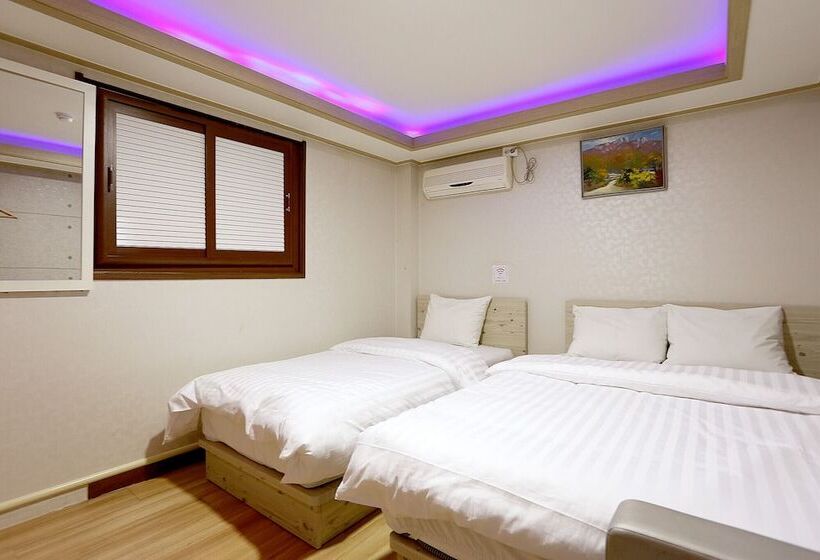 汽车旅馆  Sinchon Rich