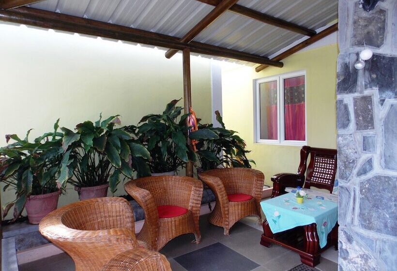 Pension Chez Perle Guest House