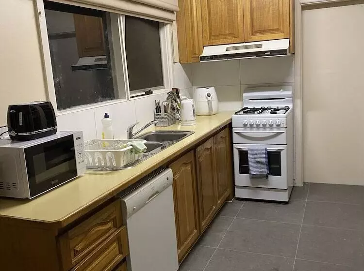 Majatalo Doncaster Westfield Airbnb Shared House