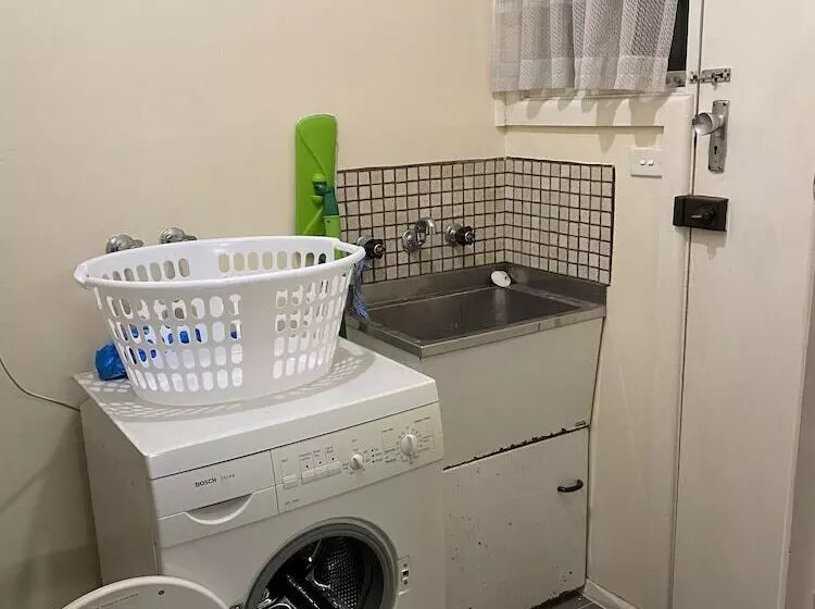 Majatalo Doncaster Westfield Airbnb Shared House