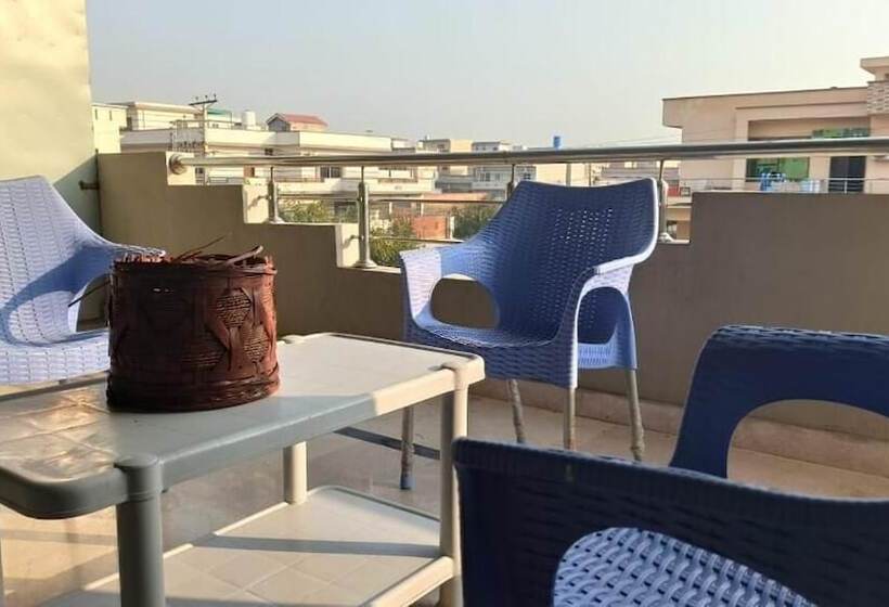 پانسیون Evergreen Guest Lodge   Egl