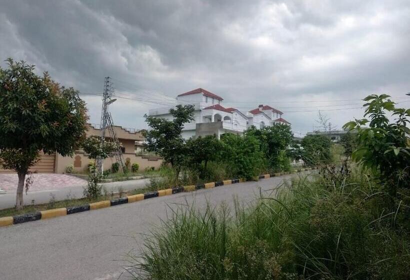 پانسیون Evergreen Guest Lodge   Egl