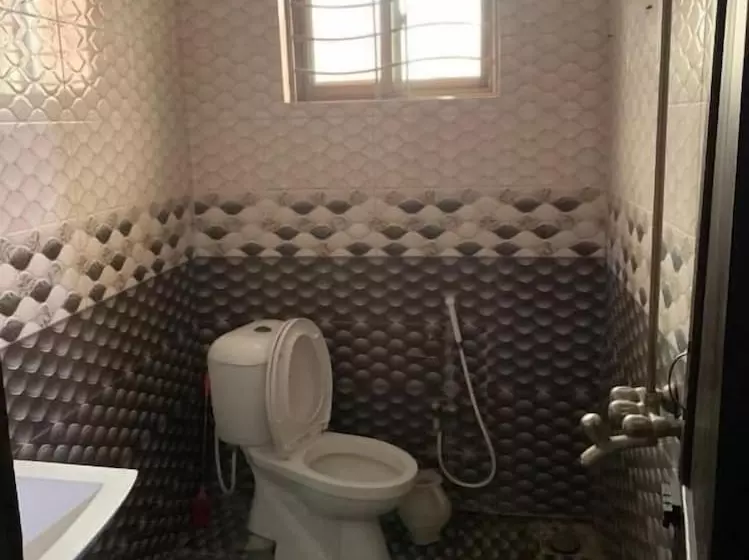 پانسیون Evergreen Guest Lodge   Egl