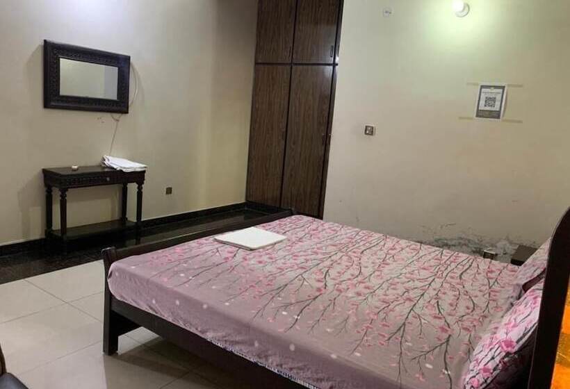 پانسیون Evergreen Guest Lodge   Egl