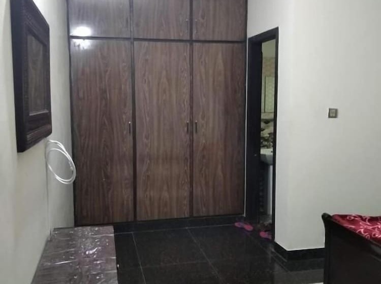 پانسیون Evergreen Guest Lodge   Egl