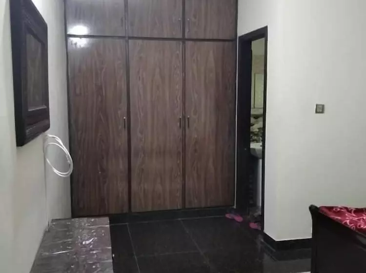 پانسیون Evergreen Guest Lodge   Egl