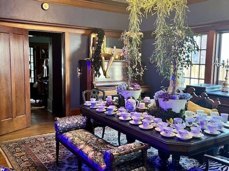 پانسیون Harbinson House