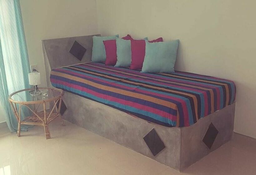 膳宿费 The Flipflop