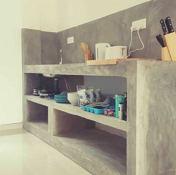 膳宿费 The Flipflop