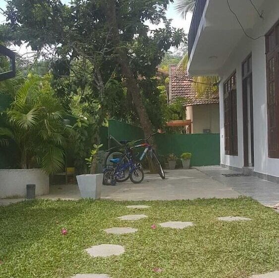 膳宿费 The Flipflop