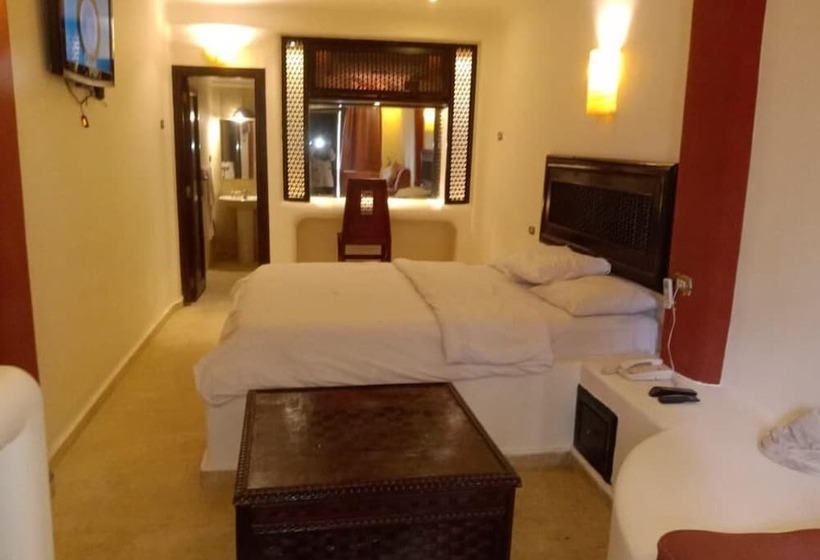 استراحتگاه Sakkara Country Club