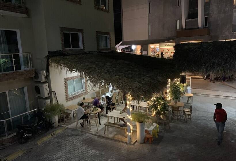 هتل Rosa Apartamento Compartido