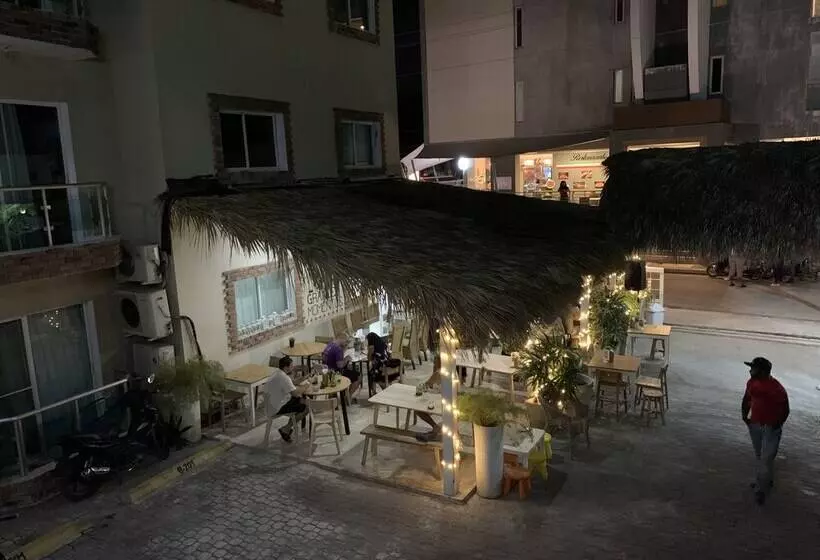 هتل Rosa Apartamento Compartido