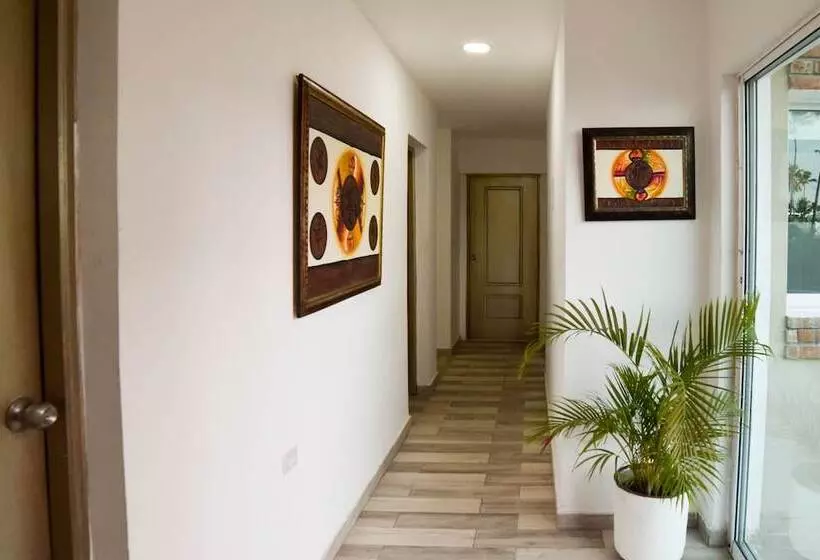 هتل Rosa Apartamento Compartido