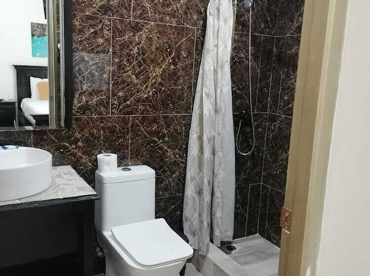 هتل Rosa Apartamento Compartido