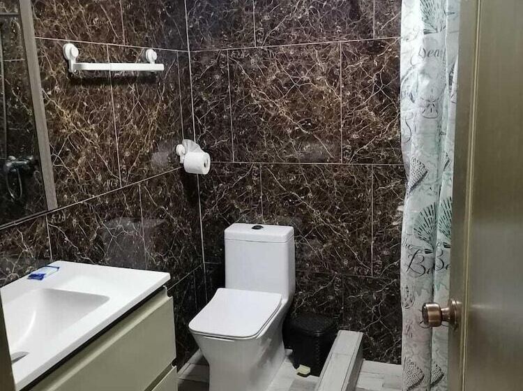 هتل Rosa Apartamento Compartido