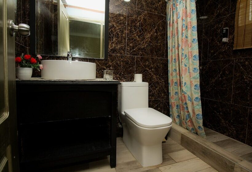 هتل Rosa Apartamento Compartido