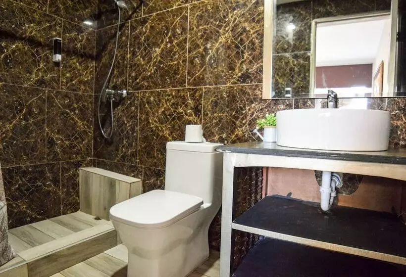 هتل Rosa Apartamento Compartido