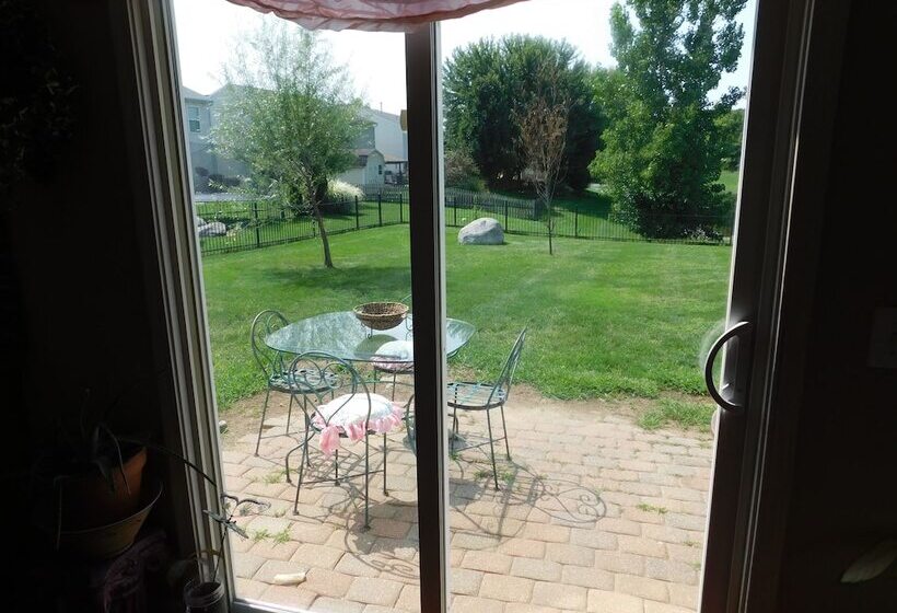 ベッドアンドブレックファースト Evonne S Sharing House