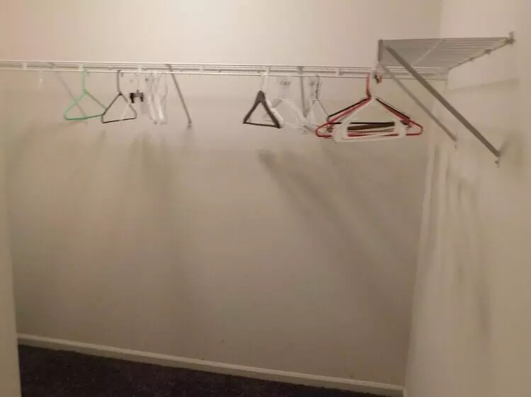 Aamiaismajoitus (B&B) Evonne S Sharing House