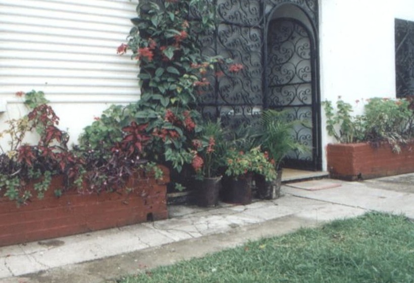 تختخواب و صبحانه Mi Casa Guatemala