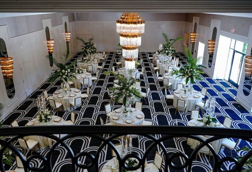 Cambria Hotel Detroit Downtown