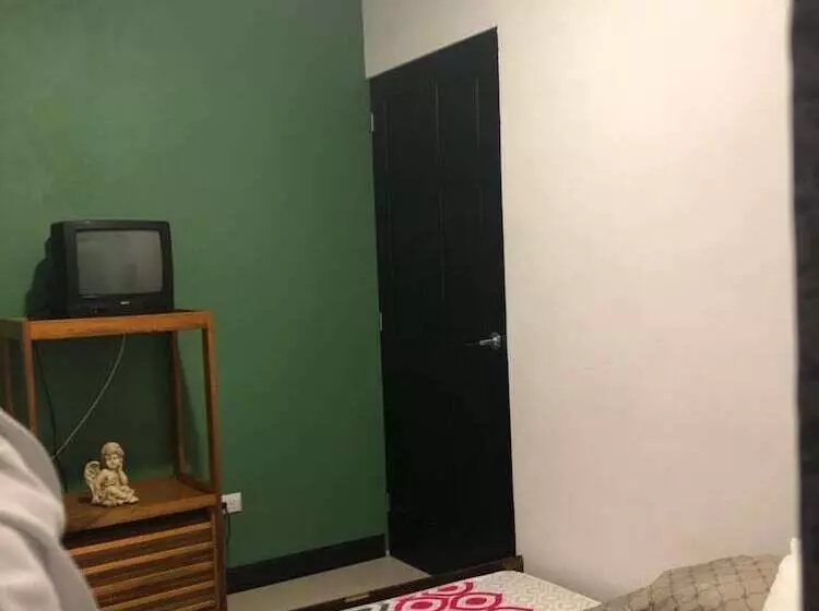 Casa Roca Hostel