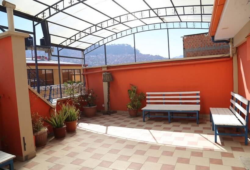 Cruz De Los Andes Hostal