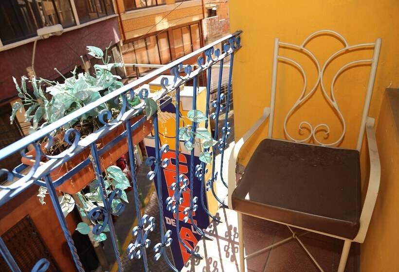 Cruz De Los Andes Hostal