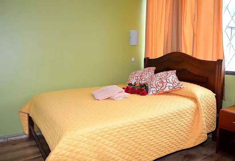 Hostal Terra 3 Base Aerea