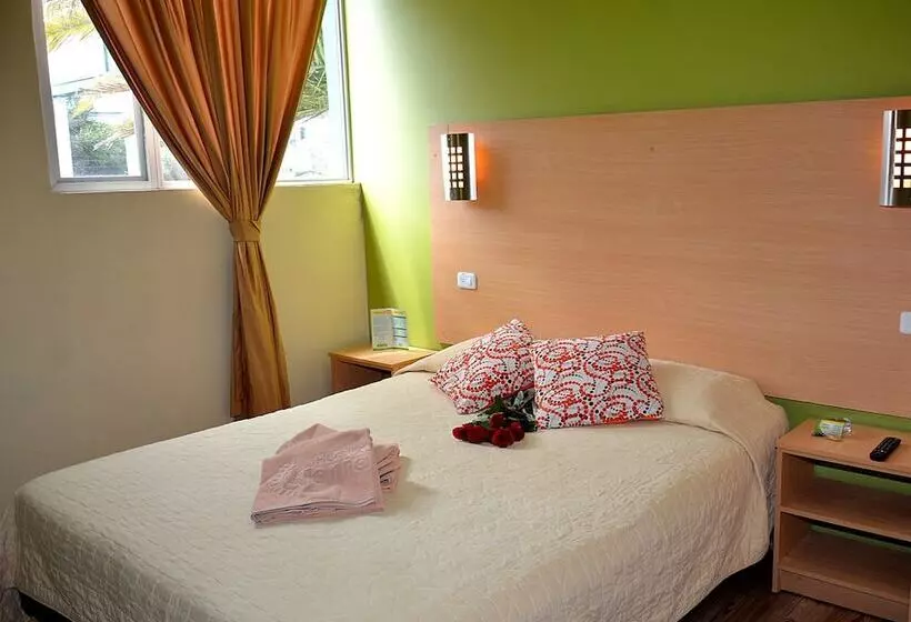 Hostal Terra 3 Base Aerea