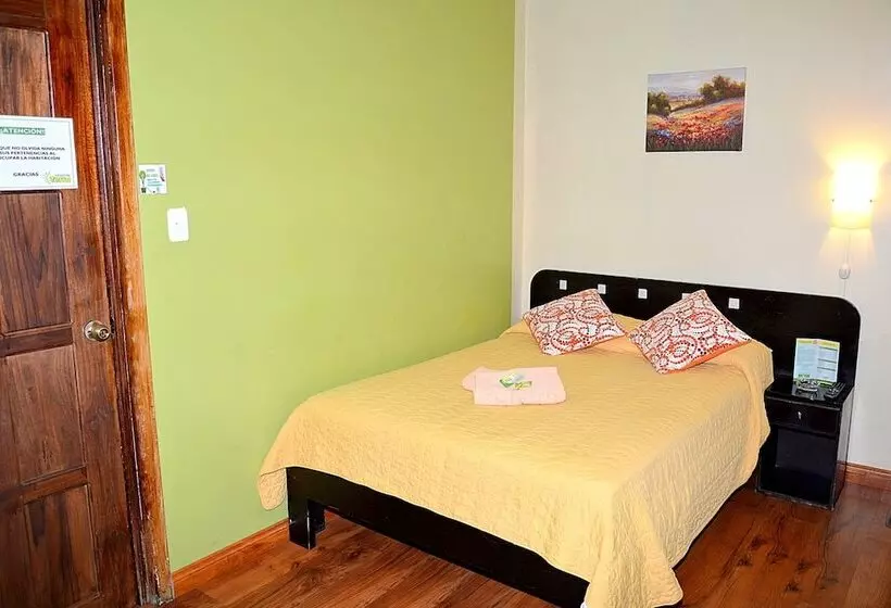 Hostal Terra 3 Base Aerea