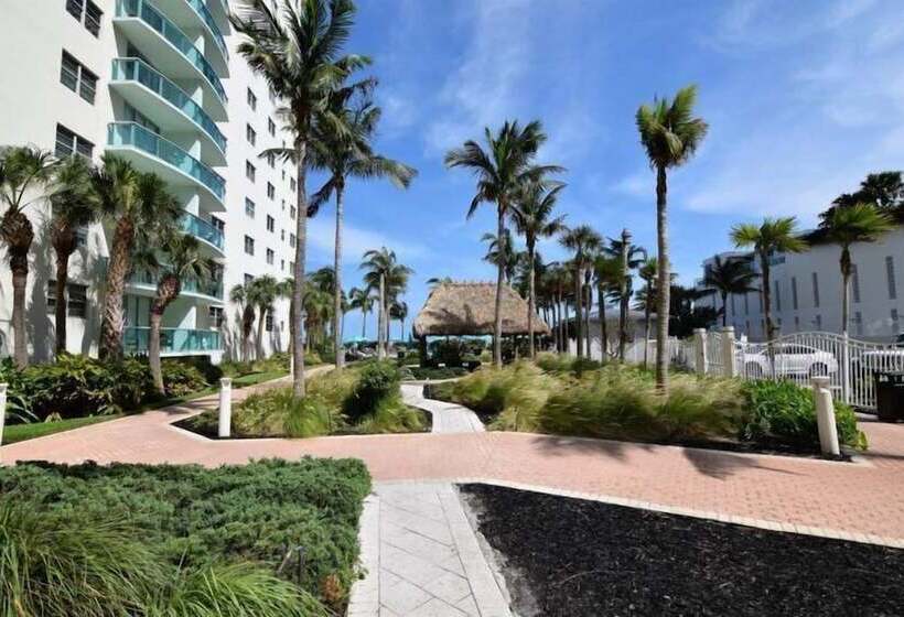 酒店 Amazing 2 Bed 2 Bath With Ocean View @ Tides