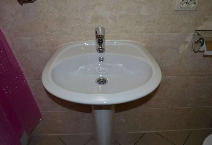 בית מלון כפרי Home