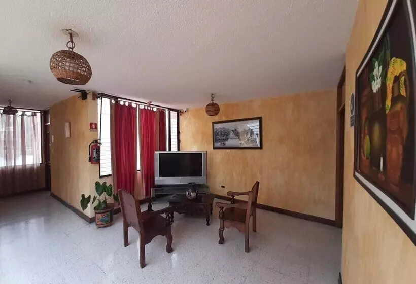 هتل Ixbalanque