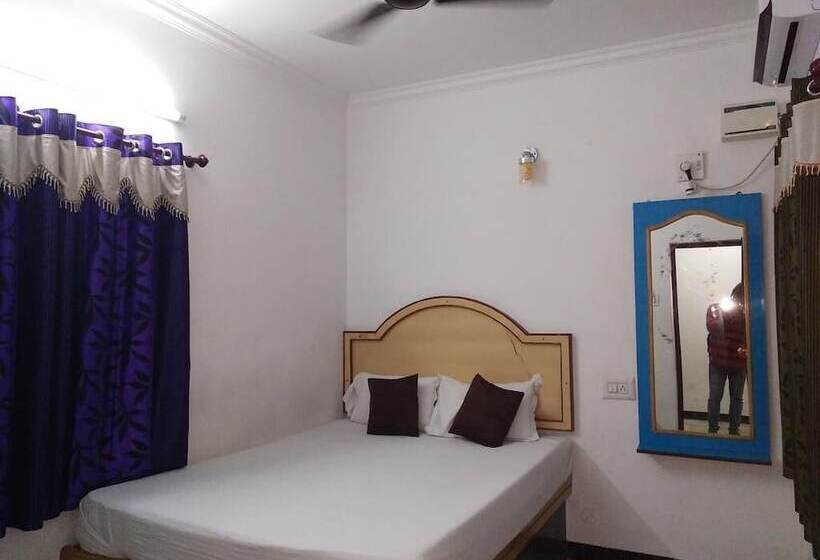 호텔 Jayam Residency