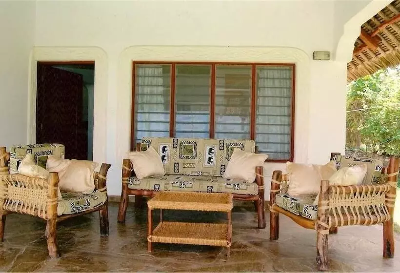 هتل Simba Oryx Beach Cottages