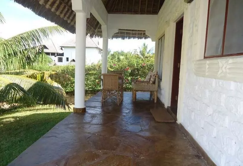 هتل Simba Oryx Beach Cottages