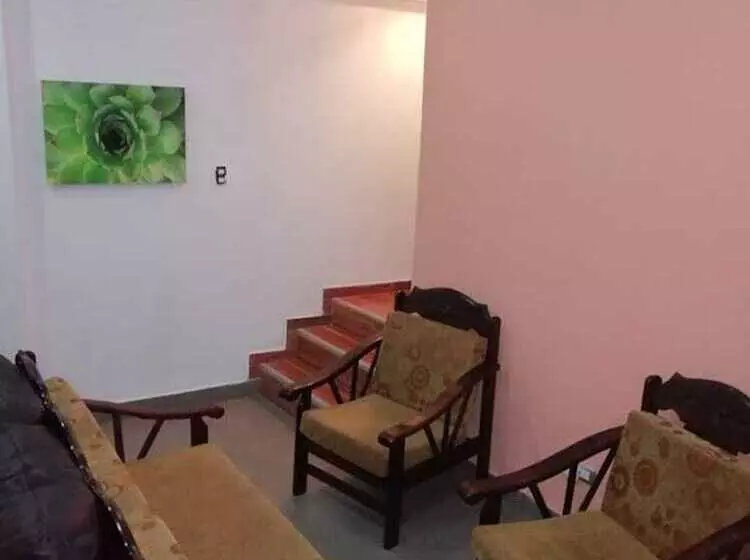ペンション Ebenezer Guesthouse