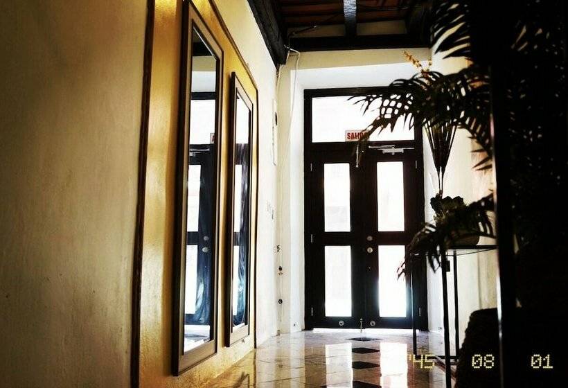 پانسیون Esthelar Lodging