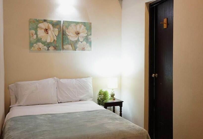 پانسیون Esthelar Lodging